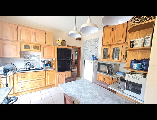 5 BEDROOM HOUSE FOR SALE IN THREE RIVERS PROPER